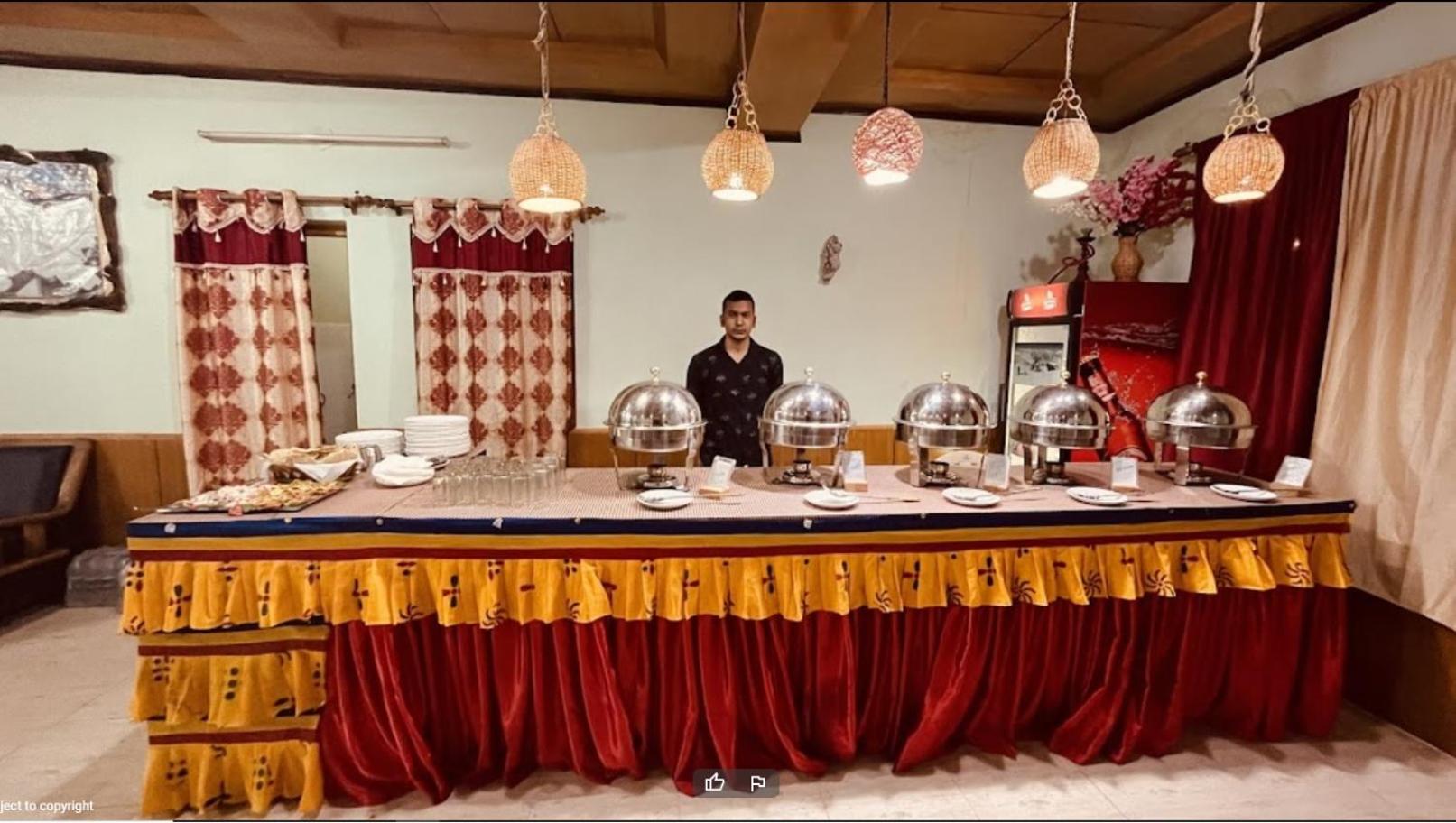 Tih Hotel Jorchung เลห์ ภายนอก รูปภาพ